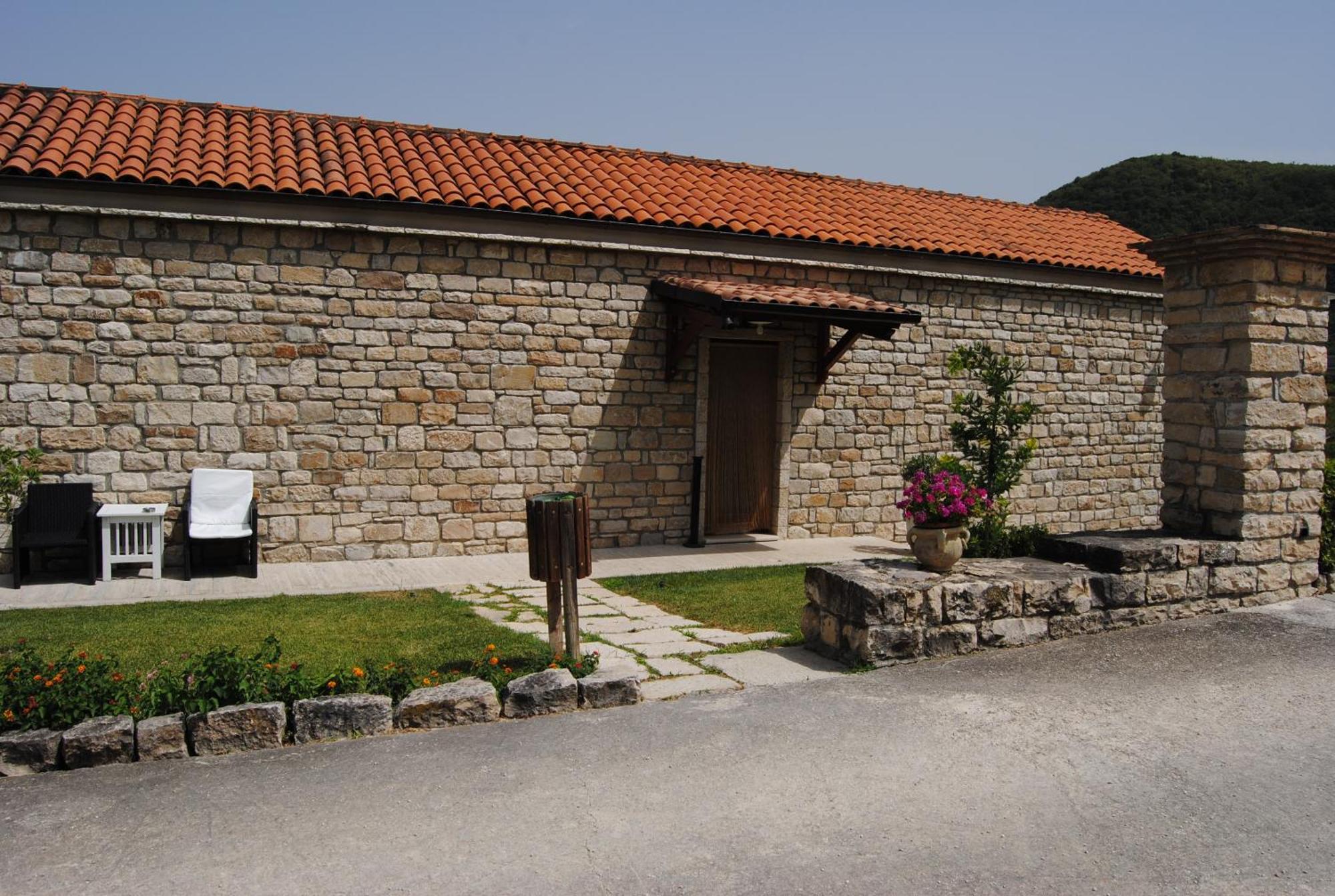 Hotel Ristorante Solelago Guardialfiera Buitenkant foto